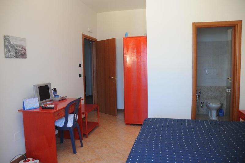 Beach Hotel ديامنتي المظهر الخارجي الصورة
