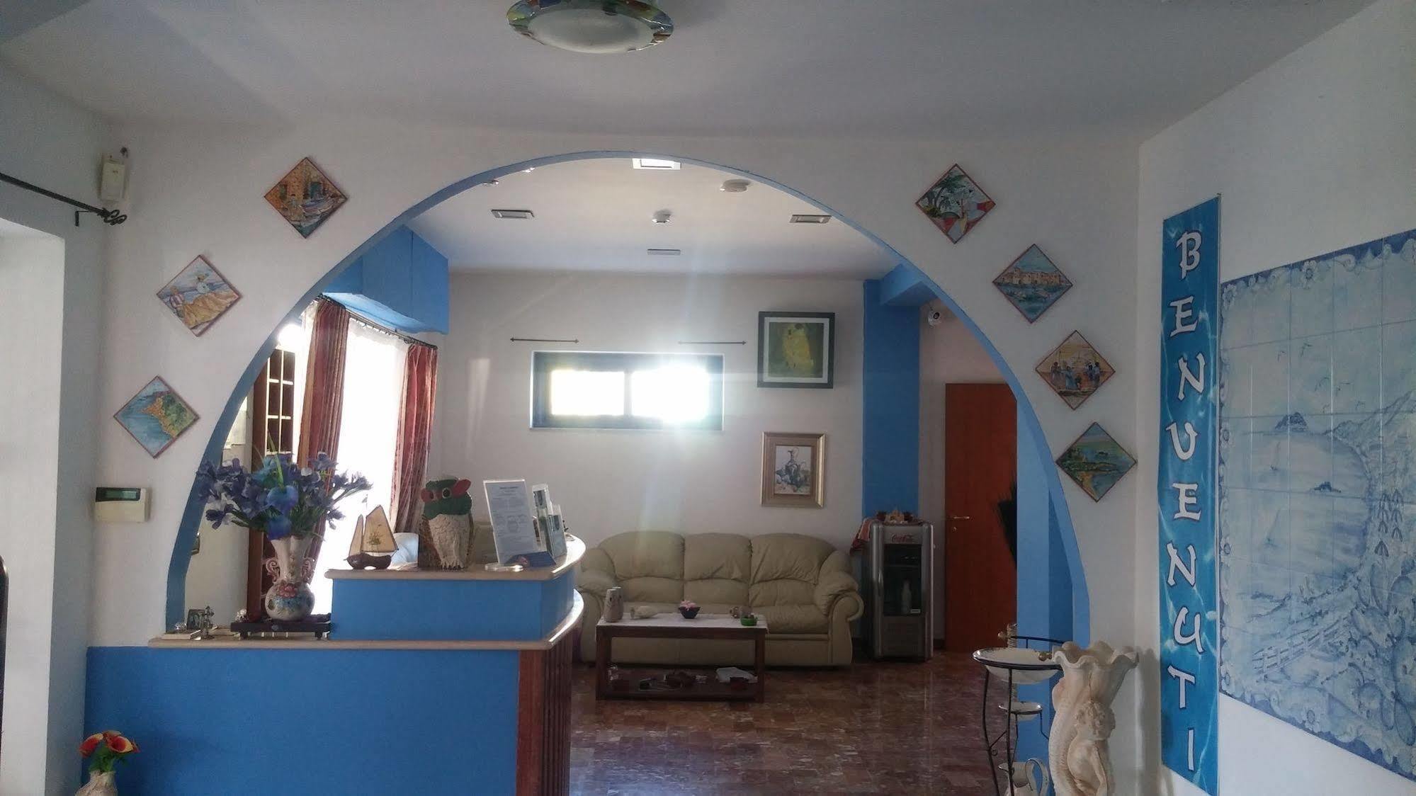 Beach Hotel ديامنتي المظهر الخارجي الصورة