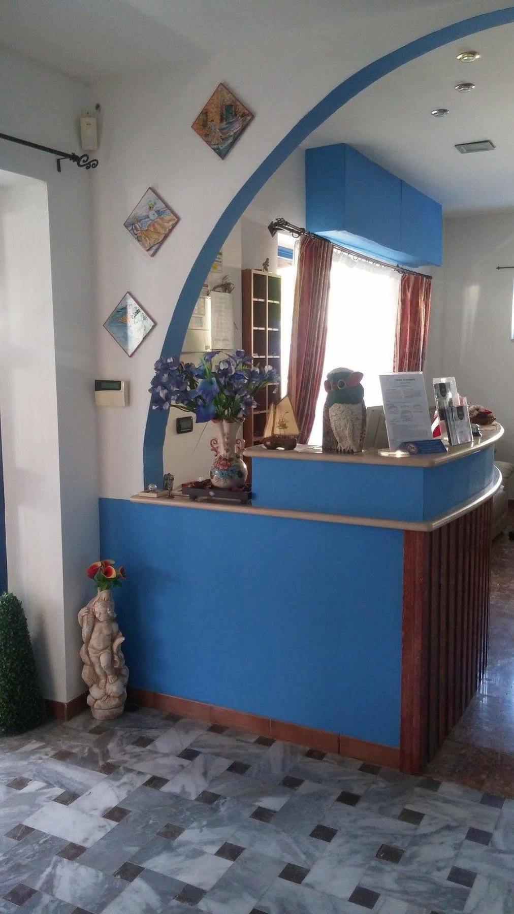 Beach Hotel ديامنتي المظهر الخارجي الصورة