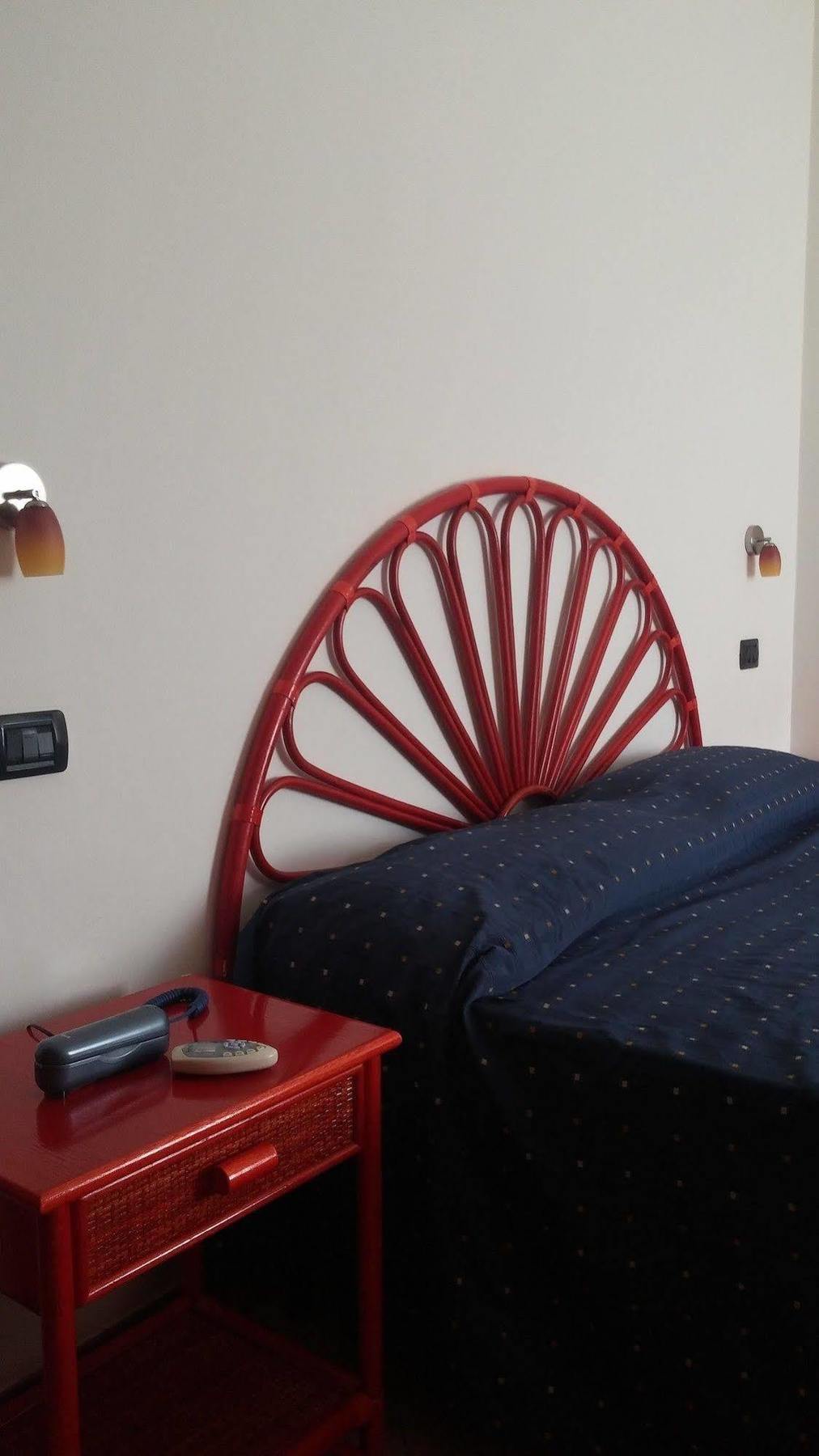 Beach Hotel ديامنتي المظهر الخارجي الصورة